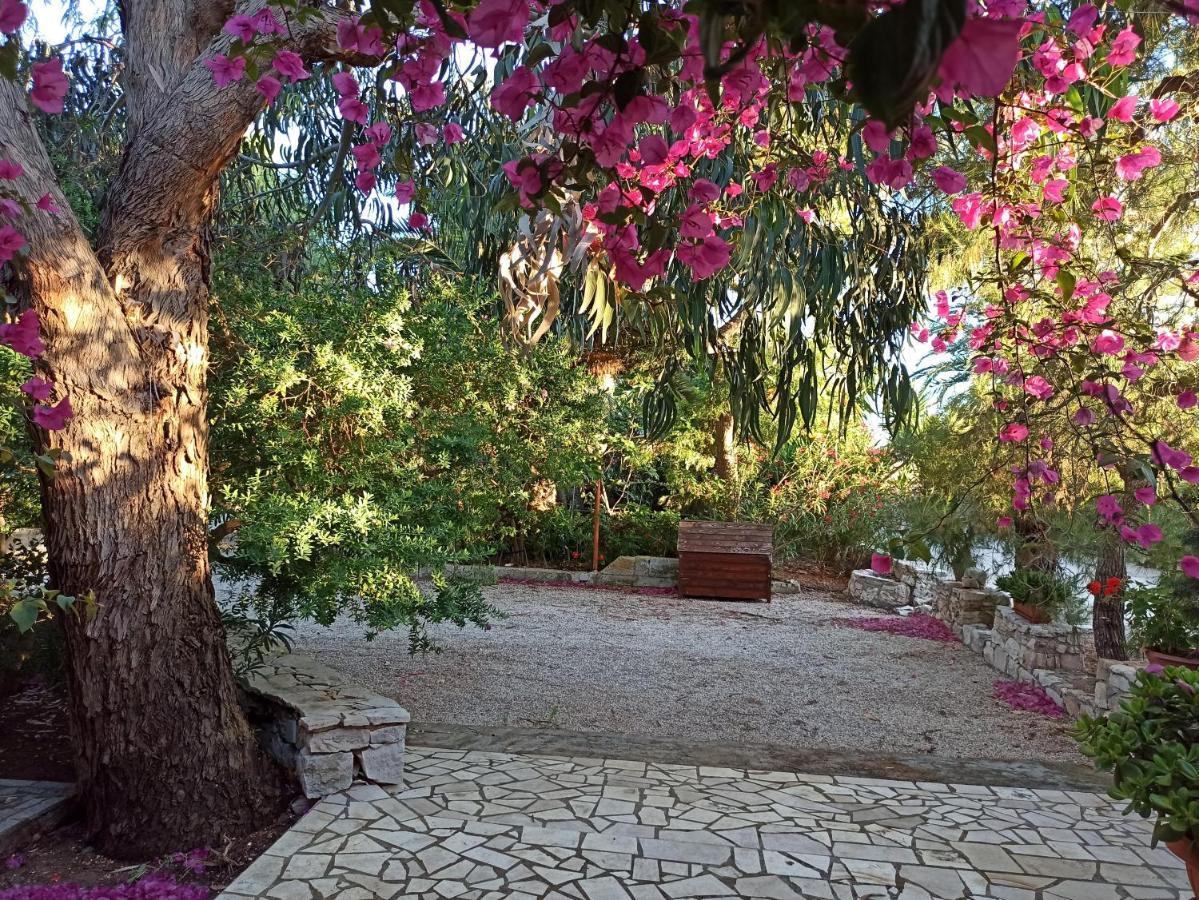 Villa Beatrice Serranova المظهر الخارجي الصورة